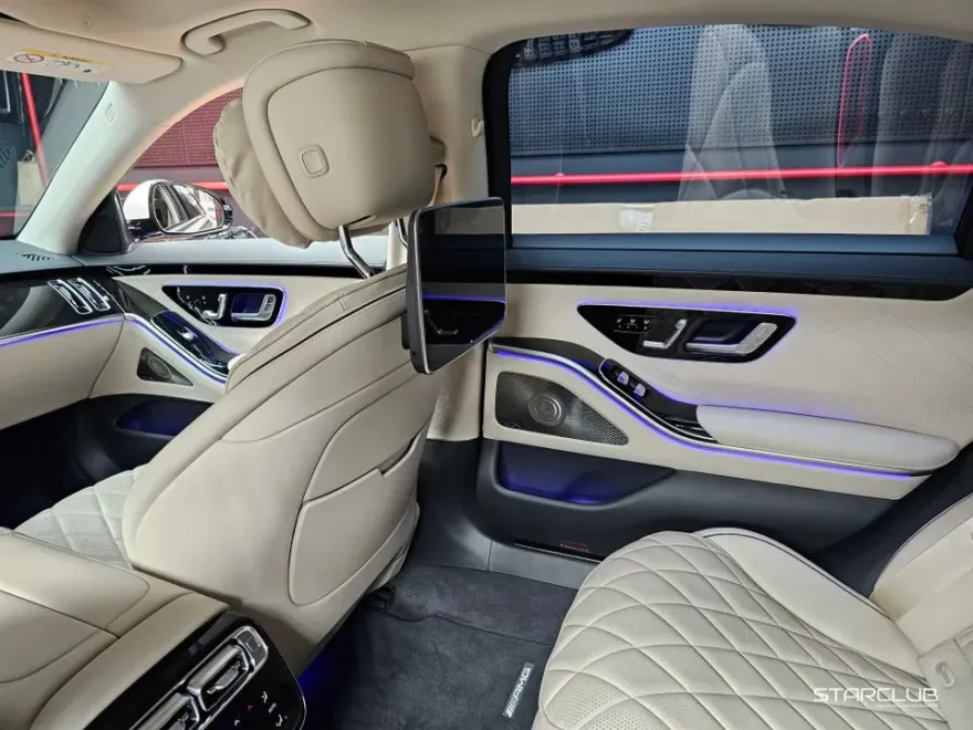 Mercedes-Benz S-Class W223 ambient lighting - Mercedes-Benz S-Class W223 Ambient Lighting Review photo 3