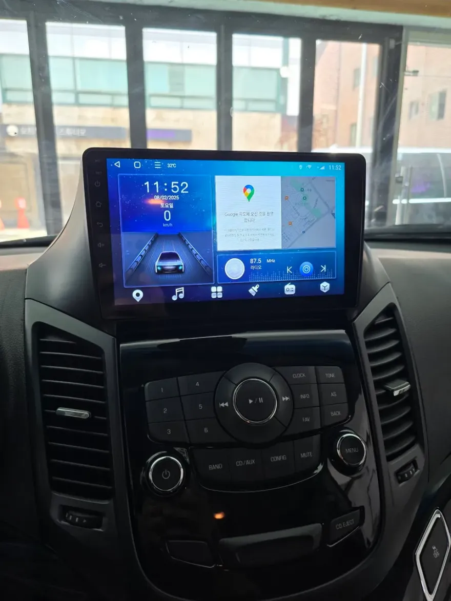 Chevrolet OrlandoのAndroid Auto・CarPlay取付事例 施工写真 4-1
