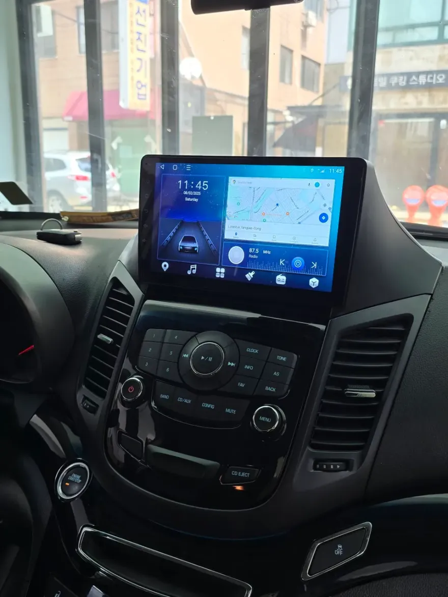 Chevrolet OrlandoのAndroid Auto・CarPlay取付事例 施工写真 3-2