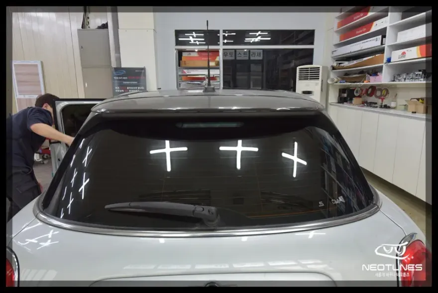 MINI MINI Cooperのカーフィルム施工事例｜費用目安・仕上がり 施工写真 2-3