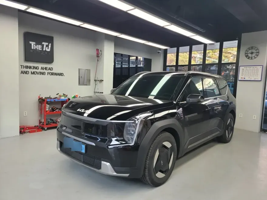 Kia EV9 body kit installation result