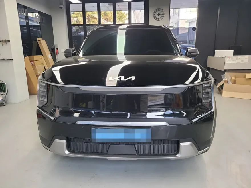 Kia EV9 body kit - Kia EV9 Body Kit Installation Review photo 2