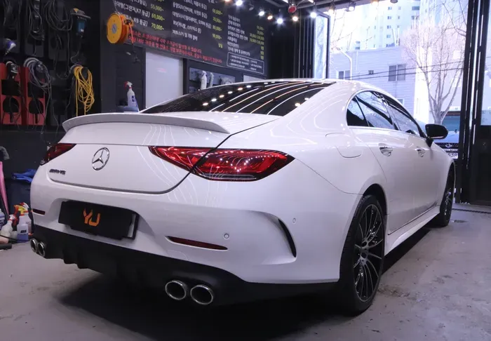 Mercedes-Benz CLS C257のガラスコーティング事例|費用目安・仕上がり 施工写真 3-1