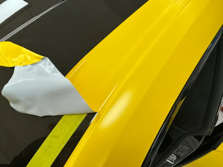 Lamborghini Urusのカーラッピング事例|無骨な個性を引き出す 施工写真 2-3