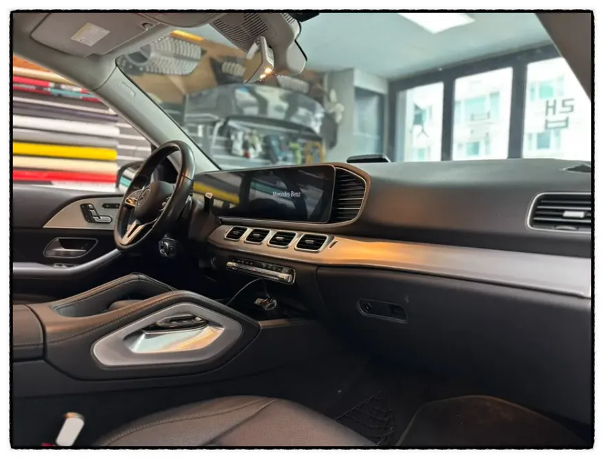 Mercedes-Benz GLEのカーラッピング事例｜費用目安・仕上がり 施工写真 1-2