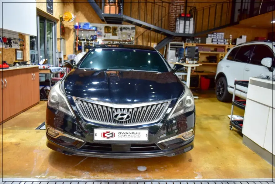 Hyundai Grandeur HG car audio installation result