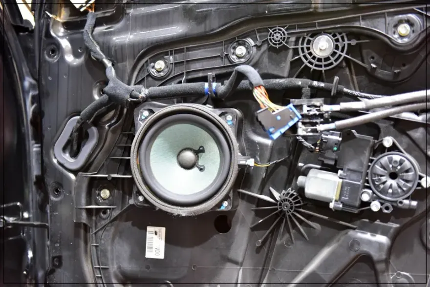 Hyundai Grandeur HG car audio - Hyundai Grandeur HG Audio Upgrade Review — Sound System photo 4