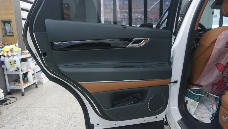 Genesis GV80 Facelift oem options - Genesis GV80 Facelift OEM Options Review: Soft Close Doors photo 4