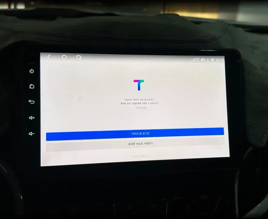 Genesis CoupeのAndroid Auto・CarPlay取付事例 施工写真 1-3