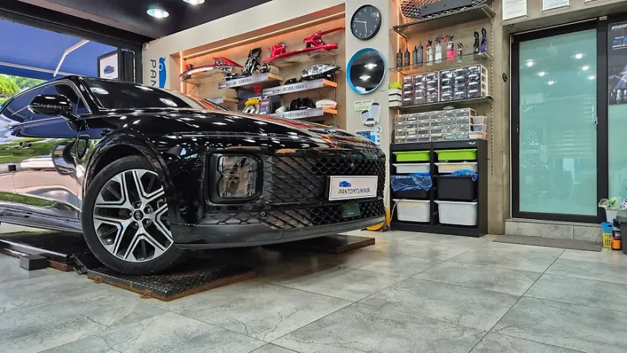 Hyundai Grandeur GN7のカーラッピング事例 施工写真 6