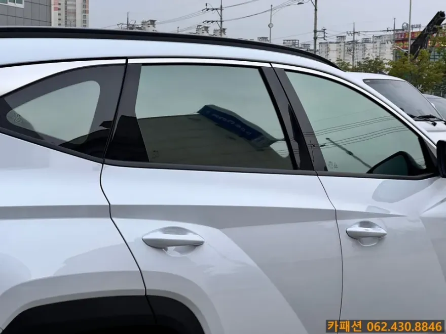 Hyundai Tucson NX4のカーフィルム施工事例｜費用目安・仕上がり 施工写真 1-3