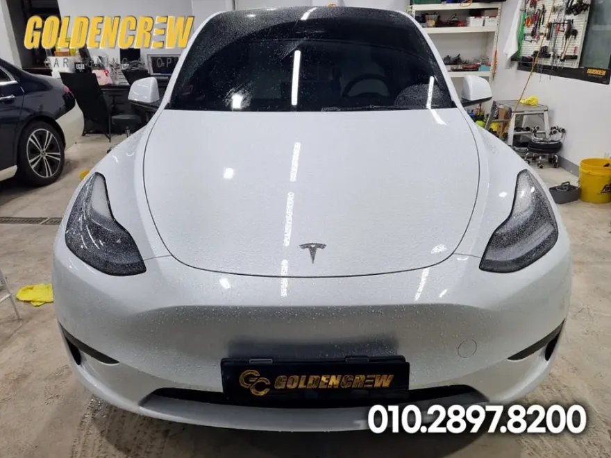 Tesla Model Yのカーラッピング事例｜費用目安・仕上がり 施工写真 1-1
