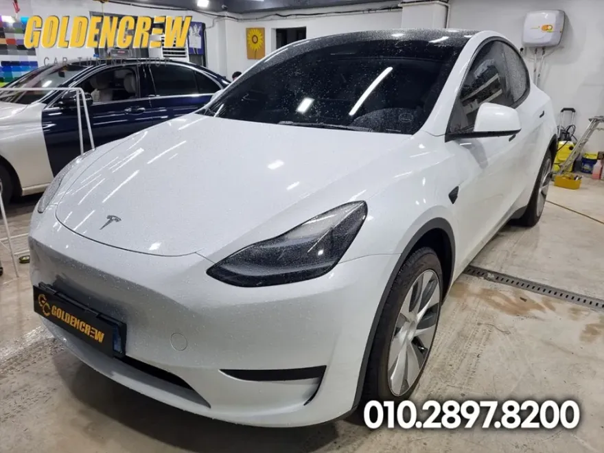 Tesla Model Yのカーラッピング事例｜費用目安・仕上がり 施工写真 2-2