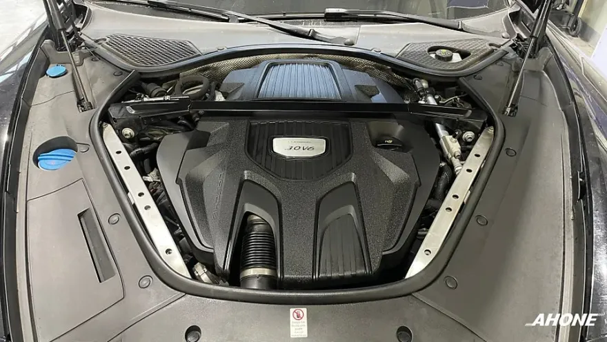 Porsche Panamera 971 PPF施工事例｜費用目安と仕上がり 施工写真 3-3