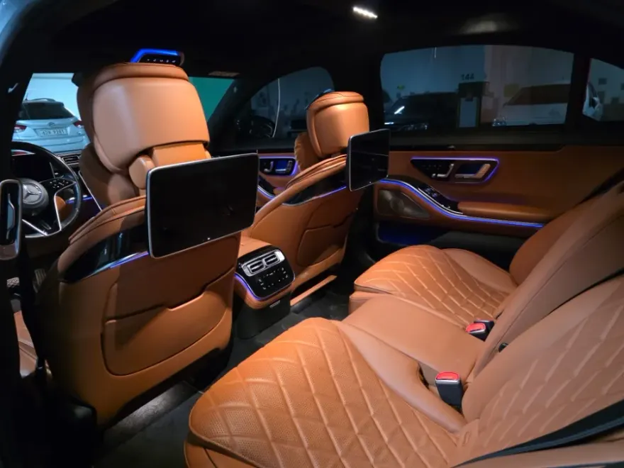 Mercedes-Benz S-Class W223 ambient lighting - Mercedes-Benz S-Class W223 Ambient Lighting Review photo 3
