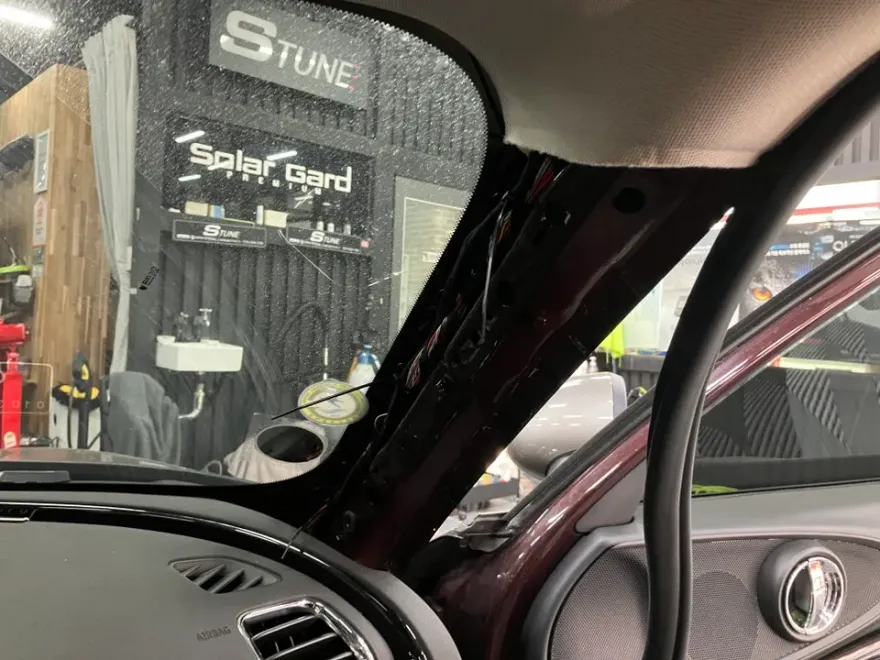 MINI Clubmanのドラレコ取付事例|費用目安・仕上がり 施工写真 2-1
