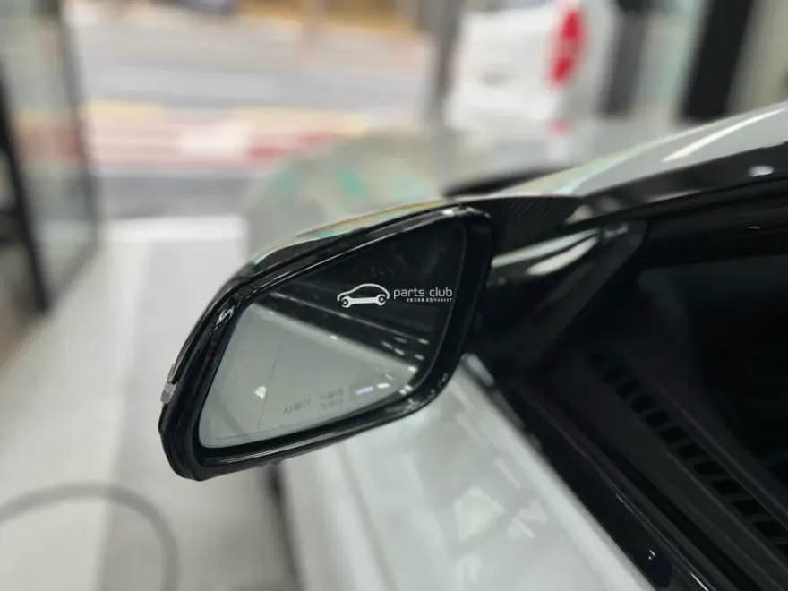 BMW 6 Seriesのカーラッピング事例|費用目安・仕上がり 施工写真 3-3