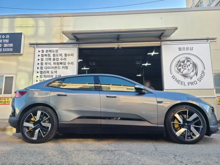 Polestar 4のホイールリペア・塗装事例 施工写真 2-2