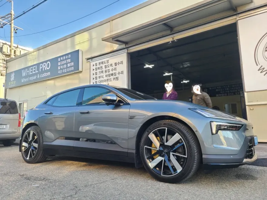 Polestar 4のホイールリペア・塗装事例 施工写真 3-2