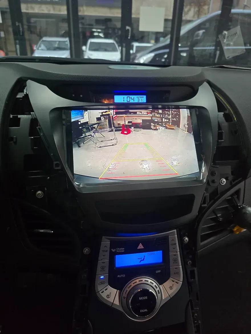 Hyundai Elantra MDのAndroid Auto・CarPlay取付事例 施工写真 2-2