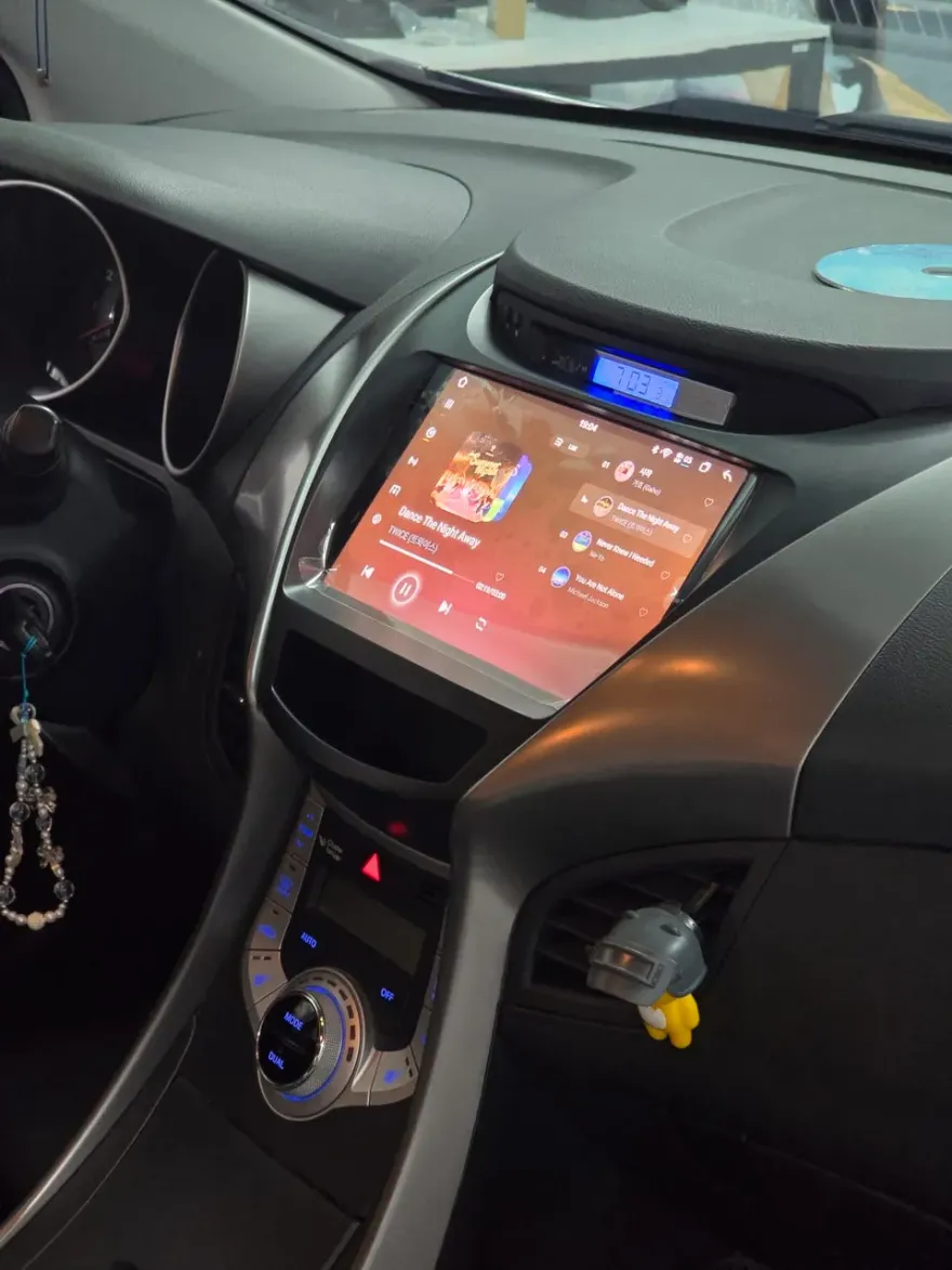 Hyundai Elantra MDのAndroid Auto・CarPlay取付事例 施工写真 1-3
