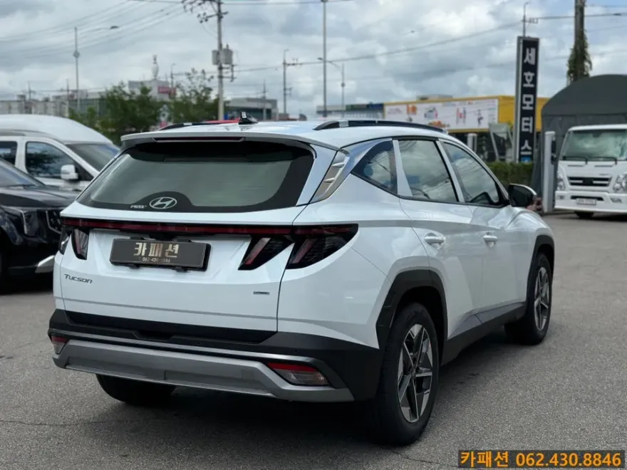 Hyundai Tucsonのカーフィルム施工事例｜費用目安・仕上がり 施工写真 3-3