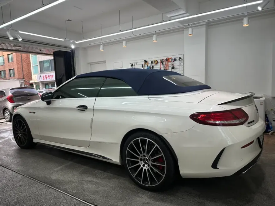 Mercedes-Benz Cクラス カブリオレのカーラッピング事例 施工写真 1-2