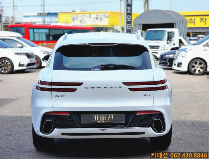 Genesis GV70のカーフィルム施工事例|費用目安・仕上がり 施工写真 4-2