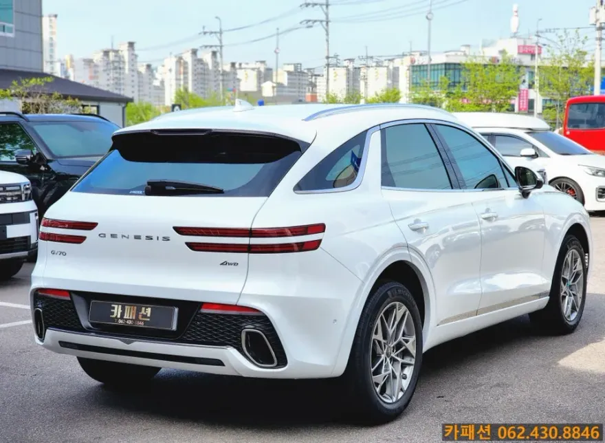 Genesis GV70のカーフィルム施工事例|費用目安・仕上がり 施工写真 1-3