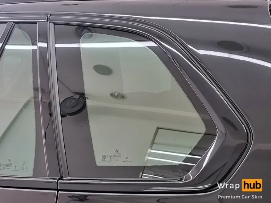 BMW X7のカーラッピング事例｜クロームをブラック化 施工写真 1-2