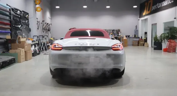 Porsche Boxster body kit - Porsche Boxster Body Kit Installation Review photo 3