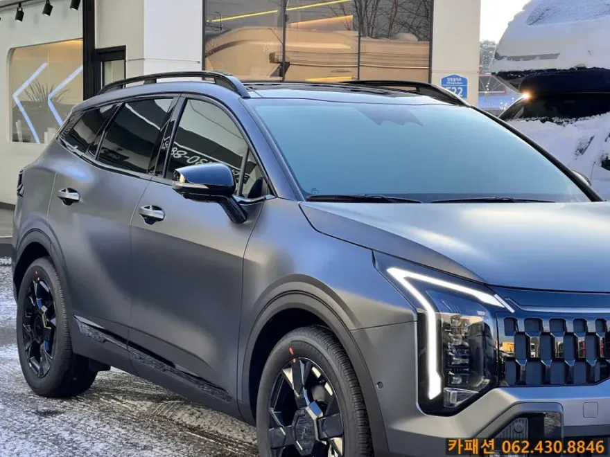 Kia Sportage NQ5のカーフィルム施工事例:ブイクールKH 施工写真 1-3