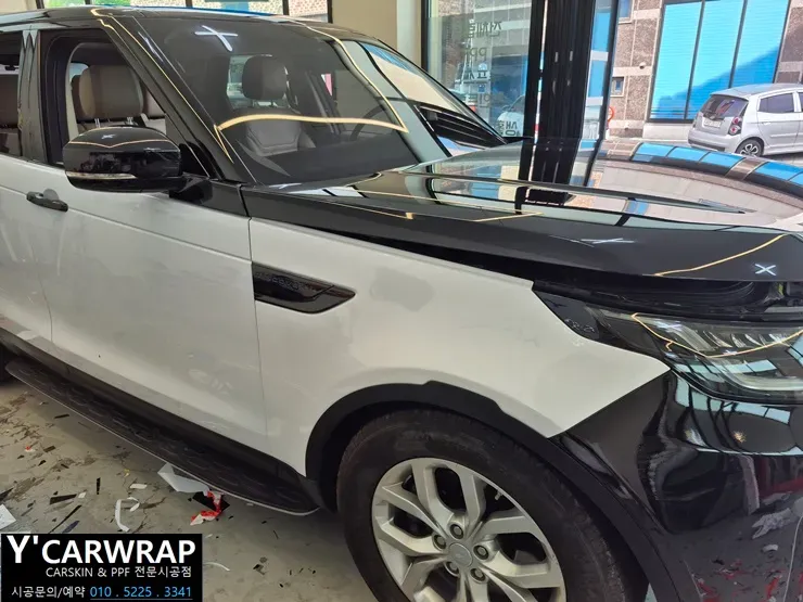 Land Rover Discoveryのカーラッピング事例｜費用目安・仕上がり 施工写真 2-2