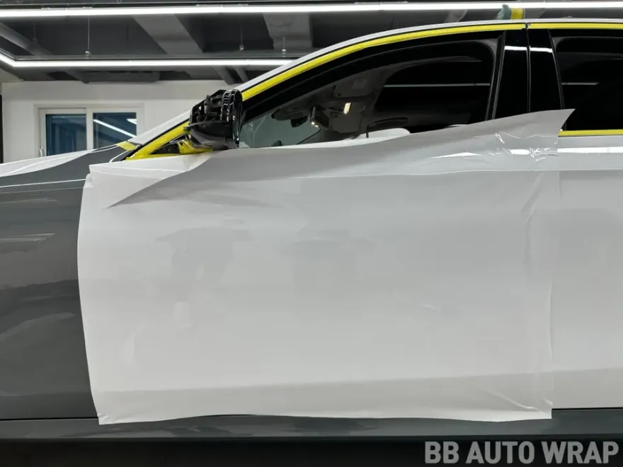 メルセデス・ベンツ Eクラス W213 カーラッピング事例 施工写真 2-3