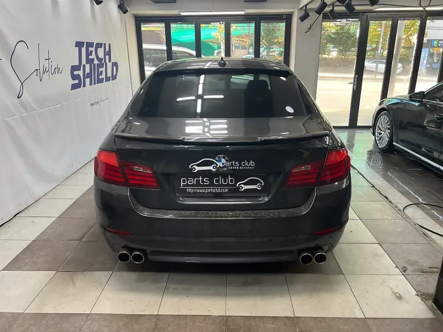 BMW 5 Series F10 body kit - BMW 5 Series F10 Body Kit Installation Review photo 3