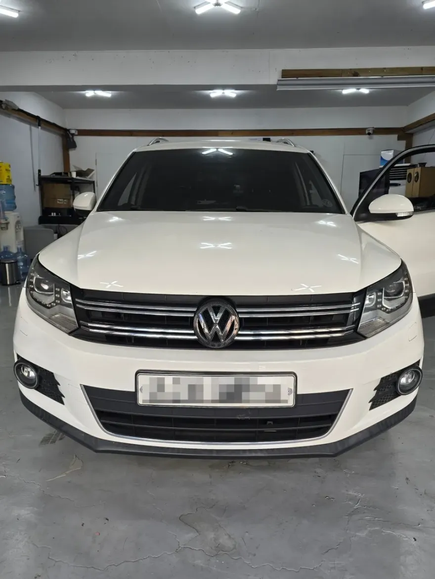 Volkswagen TiguanのAndroid Auto・CarPlay取付事例 施工写真 1-1