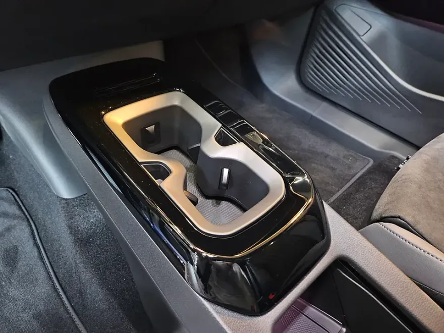 Volkswagen ID.4のPPF施工事例｜費用目安・仕上がり 施工写真 2-3