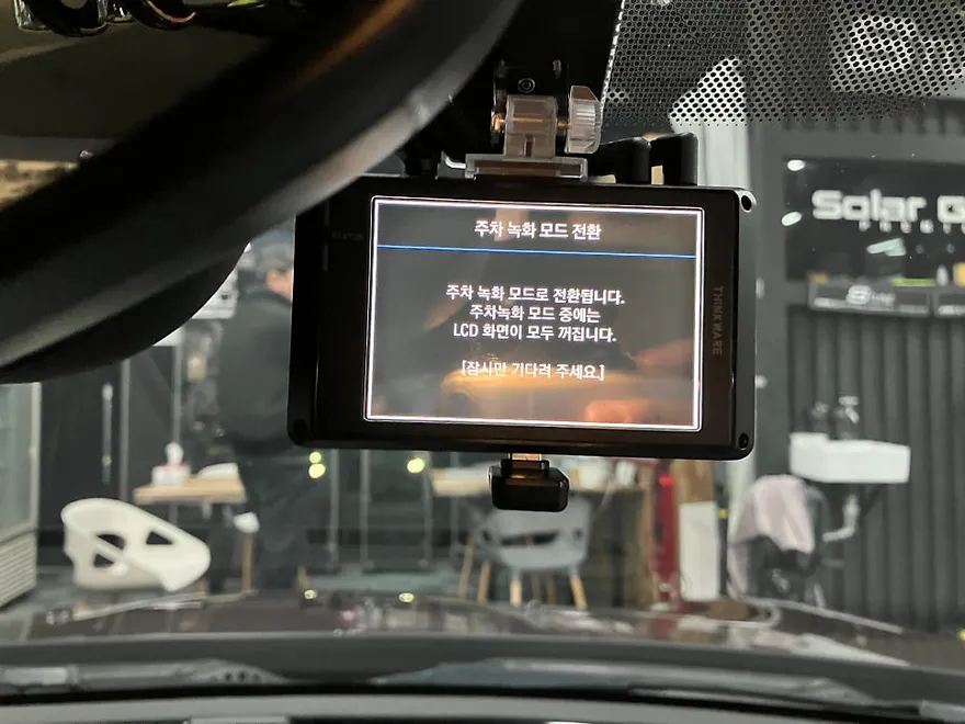 MINI Clubmanのドラレコ取付事例｜費用目安・仕上がり 施工写真 1-3