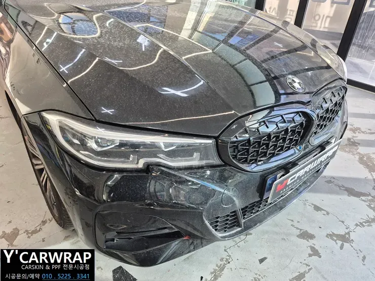 BMW 3 Seriesのカーラッピング事例｜サテンブラック 施工写真 1-1