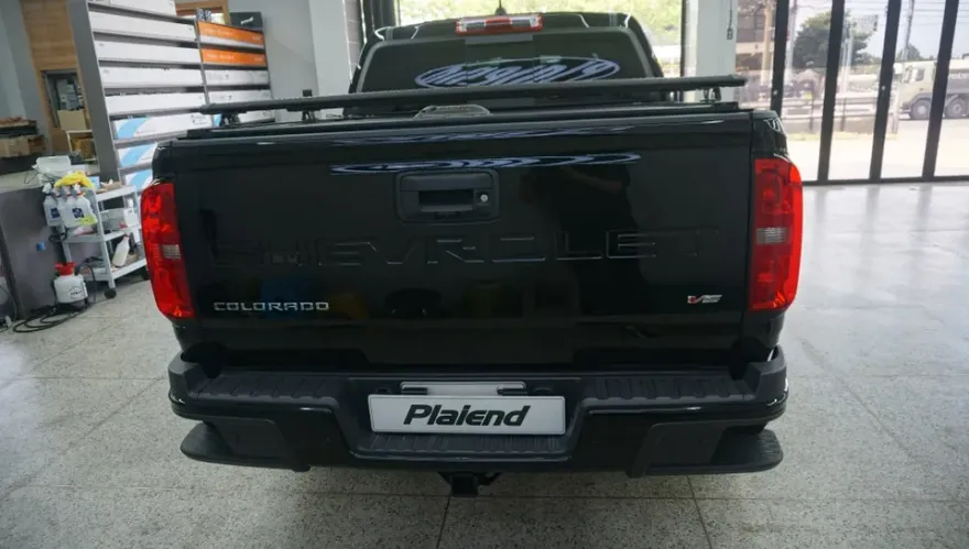 Chevrolet Coloradoのドライブレコーダー取付事例 施工写真 1-2
